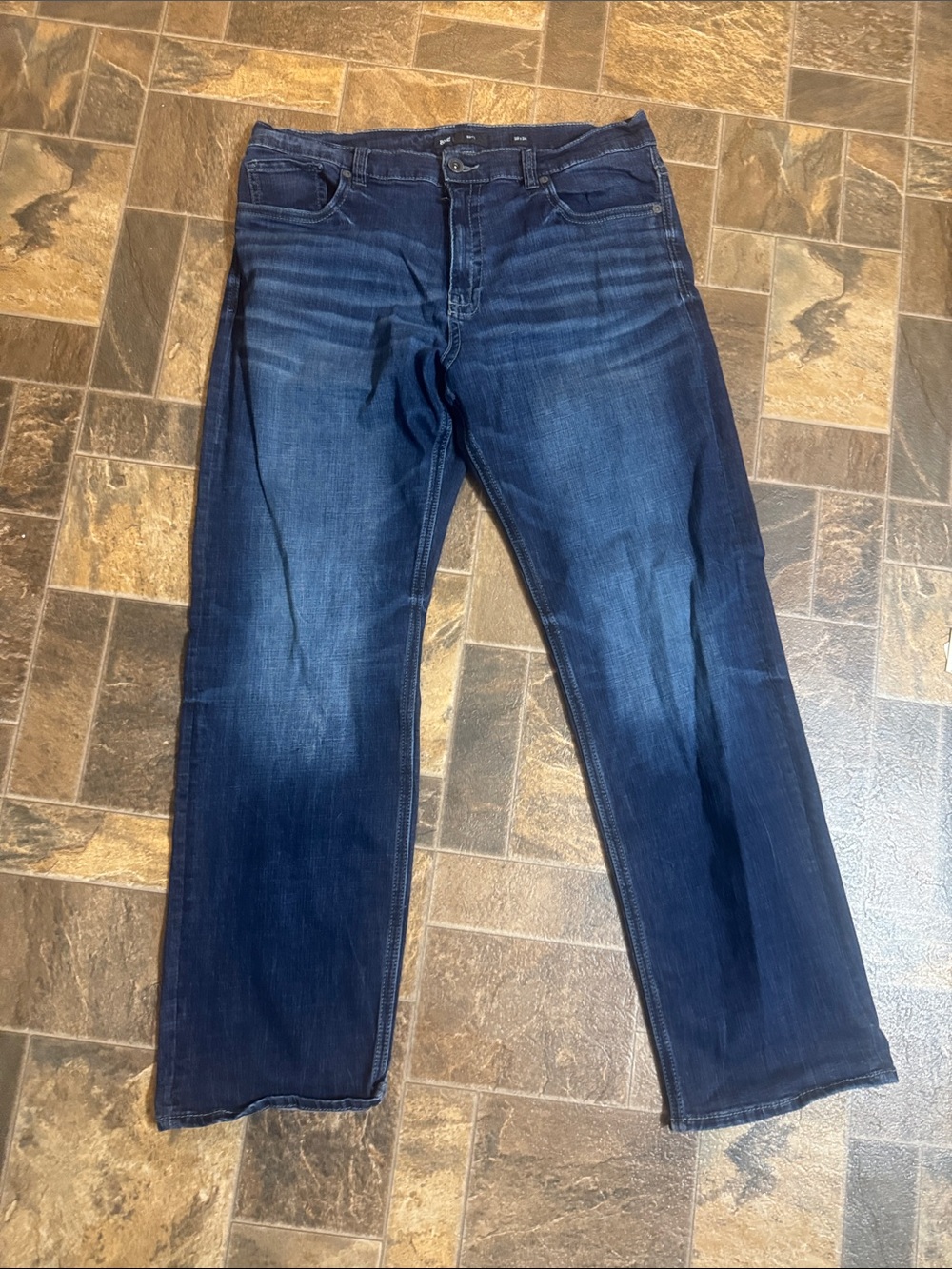 BKE Men’s Straight Jeans in Dark Blue Wash
